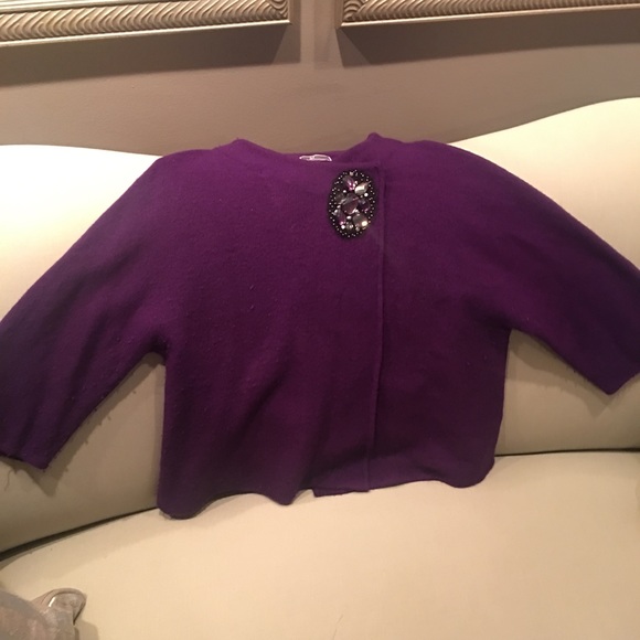 Pre-Owned Female Sweater - Picture 3 of 6